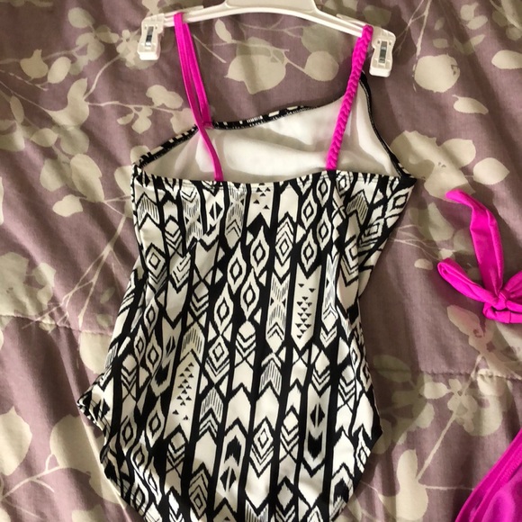 Girls one piece swimsuit with cover up - Picture 2 of 4
